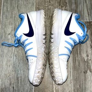 Nike blue striped sneakers
